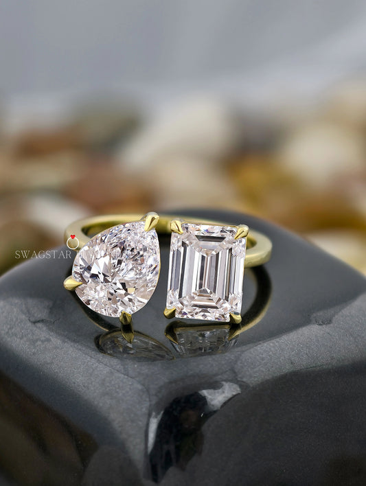 Emerald And Pear Cut Toi Et Moi Ring