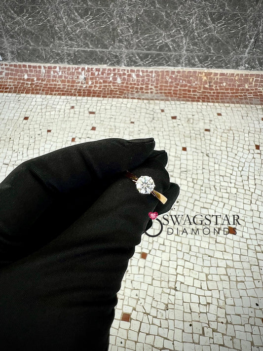 Round Cut Engagement Solitaire Ring..