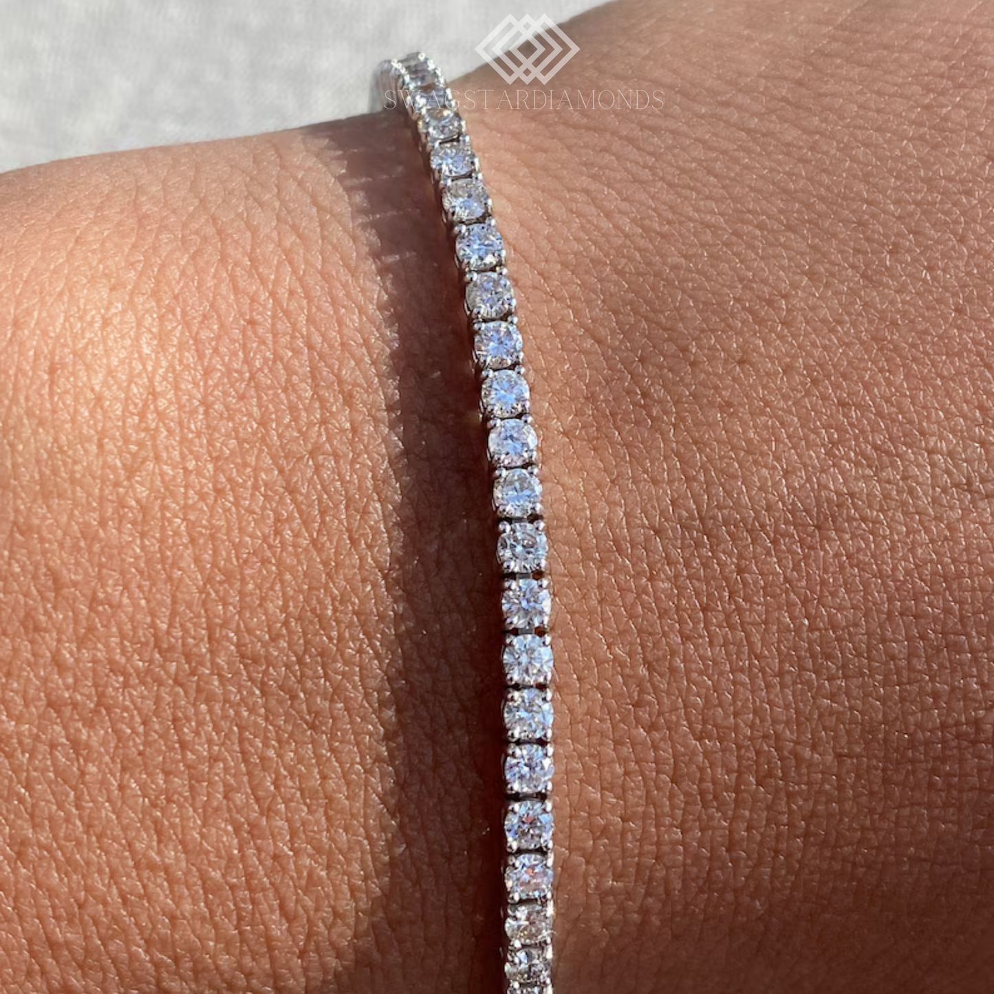 Round Diamond Bracelet With Lab-Grown & Natural Diamonds, Jewelry By Leading Manufacturer From Swagstar, Surat. Explore Wedding, Engagement, Eternity Rings,  Earring & Studs, Bracelets In 10k, 14k, & 18k Gold Varieties, Including White, Yellow, Rose Gold.