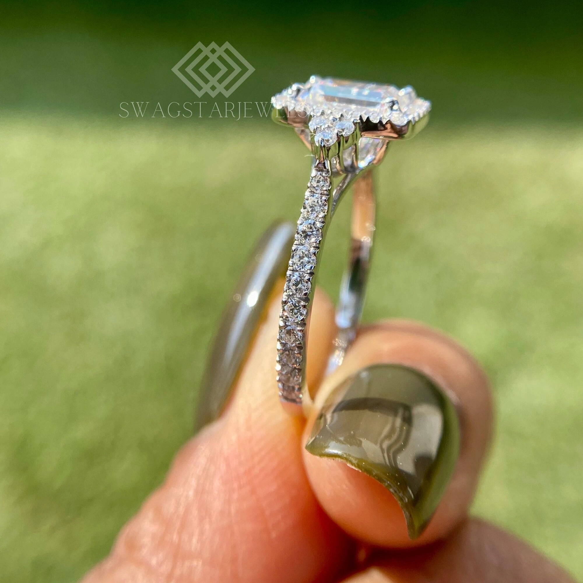 14kt Gold Halo Engagement Ring