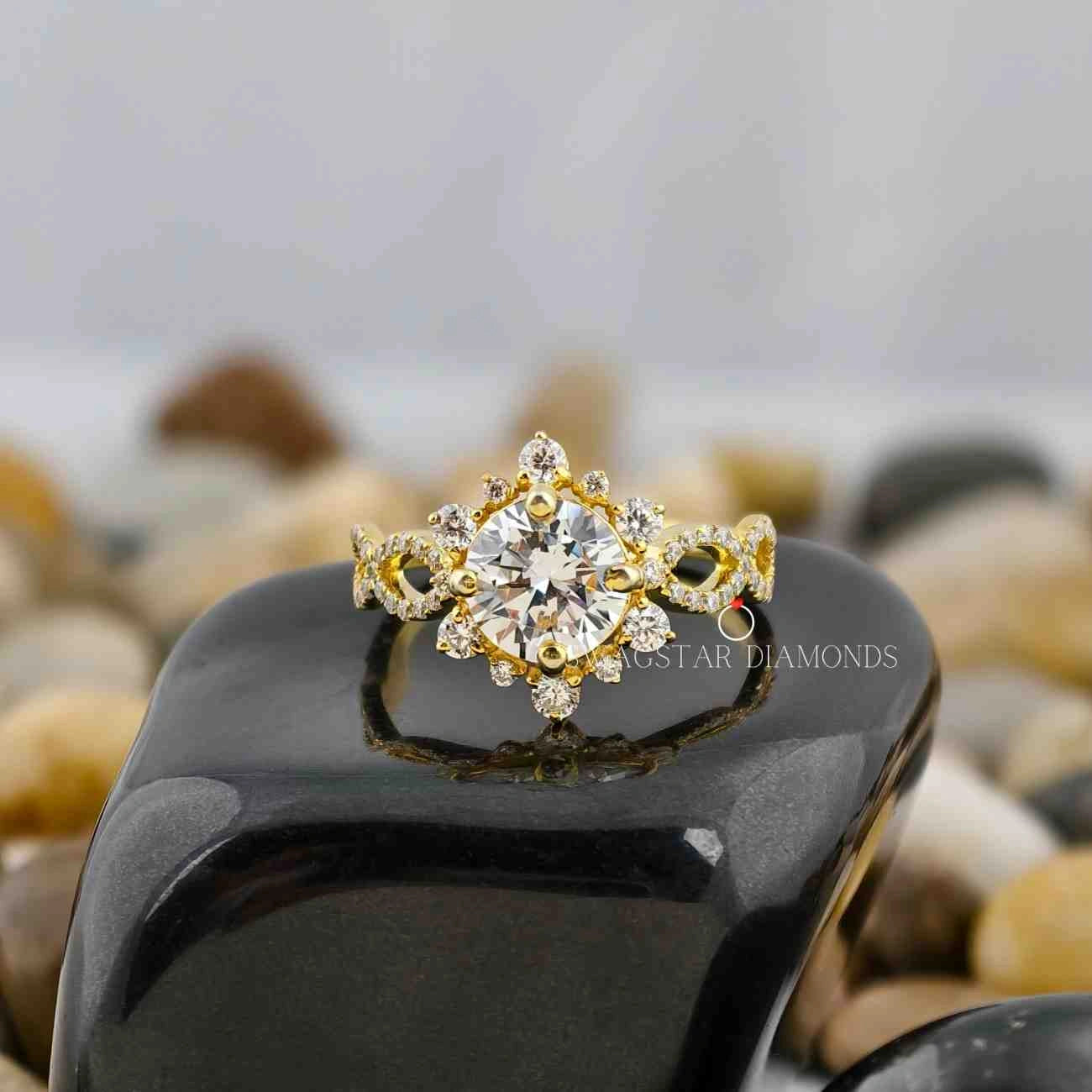 1 Carat Round Diamond Ring