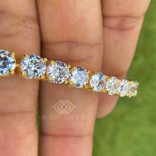 Round Diamond Bracelet With Lab-Grown & Natural Diamonds, Jewelry By Leading Manufacturer From Swagstar, Surat. Explore Wedding, Engagement, Eternity Rings,  Earring & Studs, Bracelets In 10k, 14k, & 18k Gold Varieties, Including White, Yellow, Rose Gold.