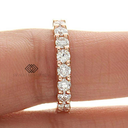 Round Shape Ring With Lab-Grown & Natural Diamonds, Jewelry By Leading Manufacturer From Swagstar, Surat. Explore Wedding, Engagement, Eternity Rings,  Earring & Studs, Bracelets In 10k, 14k, & 18k Gold Varieties, Including White, Yellow, Rose Gold.