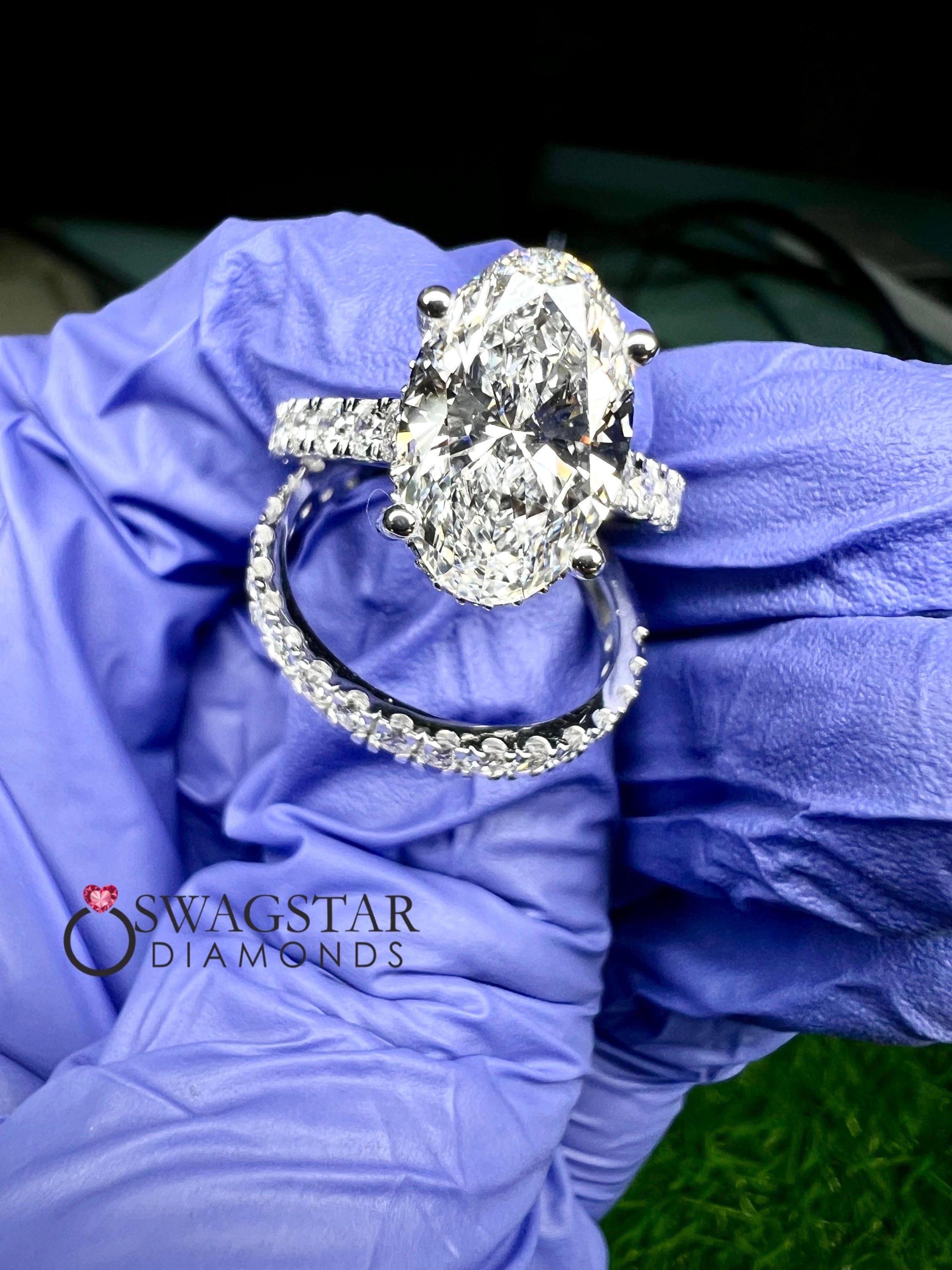 2 CT Oval Lab Grown Diamond Wedding Ring