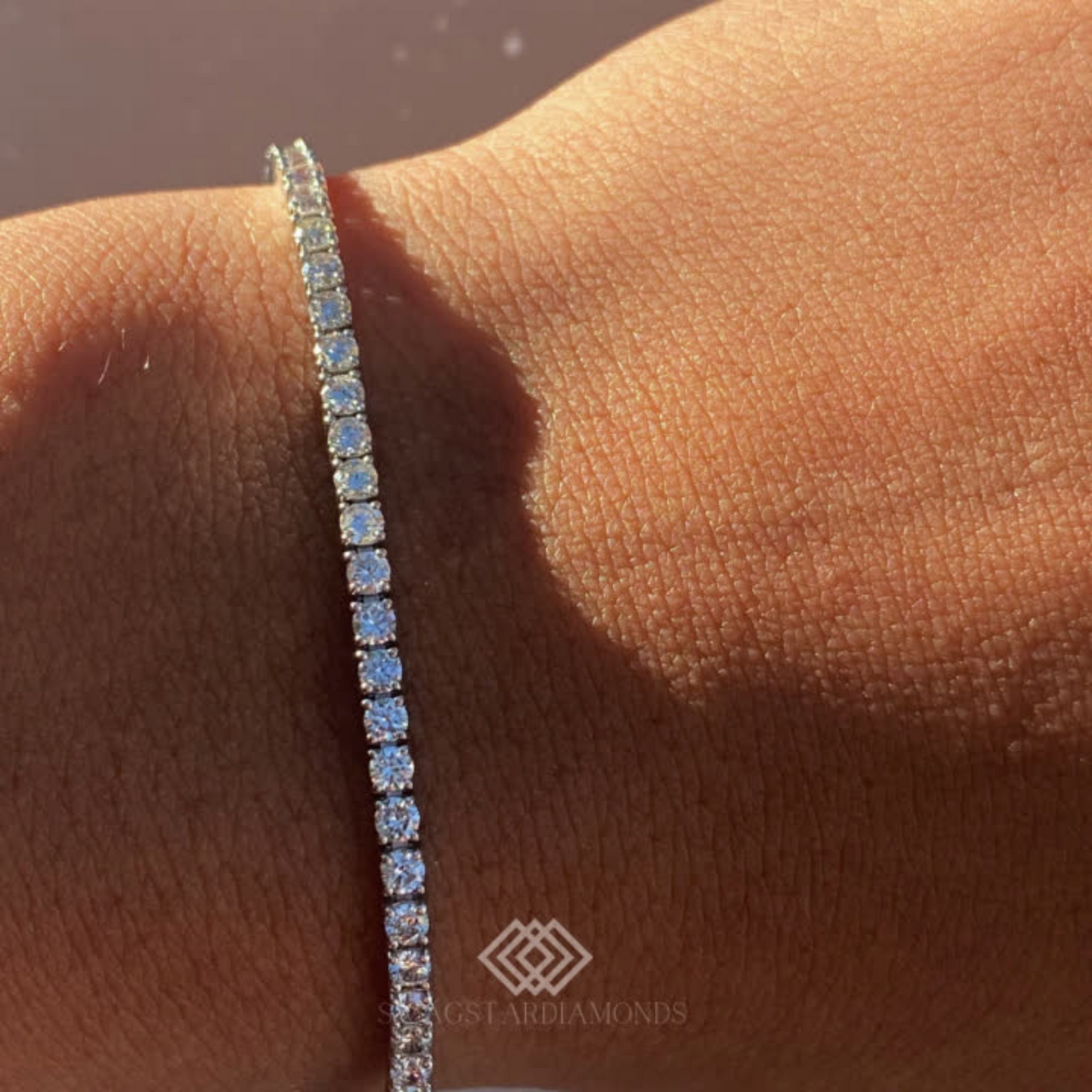 Round Shape Bracelet With Lab-Grown & Natural Diamonds, Jewelry By Leading Manufacturer From Swagstar, Surat. Explore Wedding, Engagement, Eternity Rings,  Earring & Studs, Bracelets In 10k, 14k, & 18k Gold Varieties, Including White, Yellow, Rose Gold.