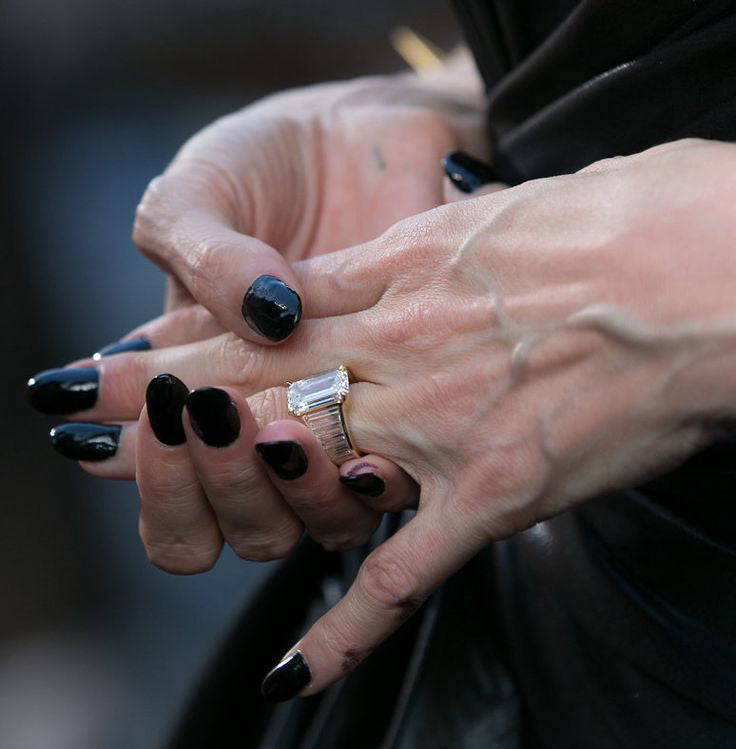 Angelina Jolie Engagements Ring