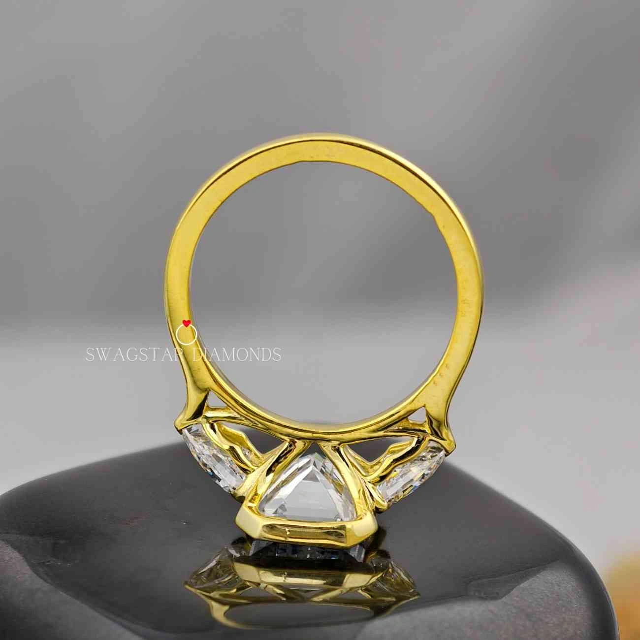 Emerald cut Engagement Rings