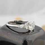 Oval Cut Engagement Ring