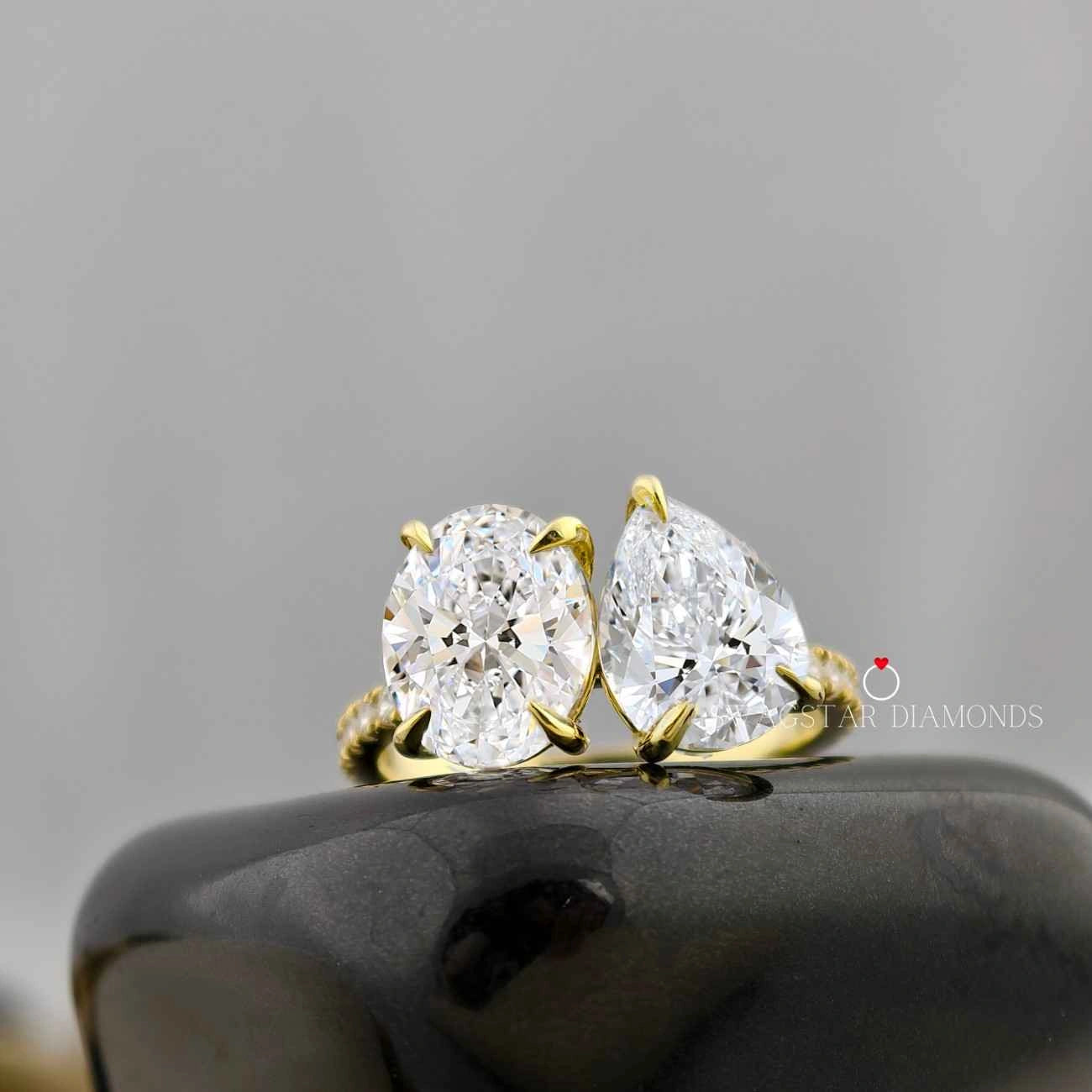 Oval Pear Cut Toi Et Moi Ring
