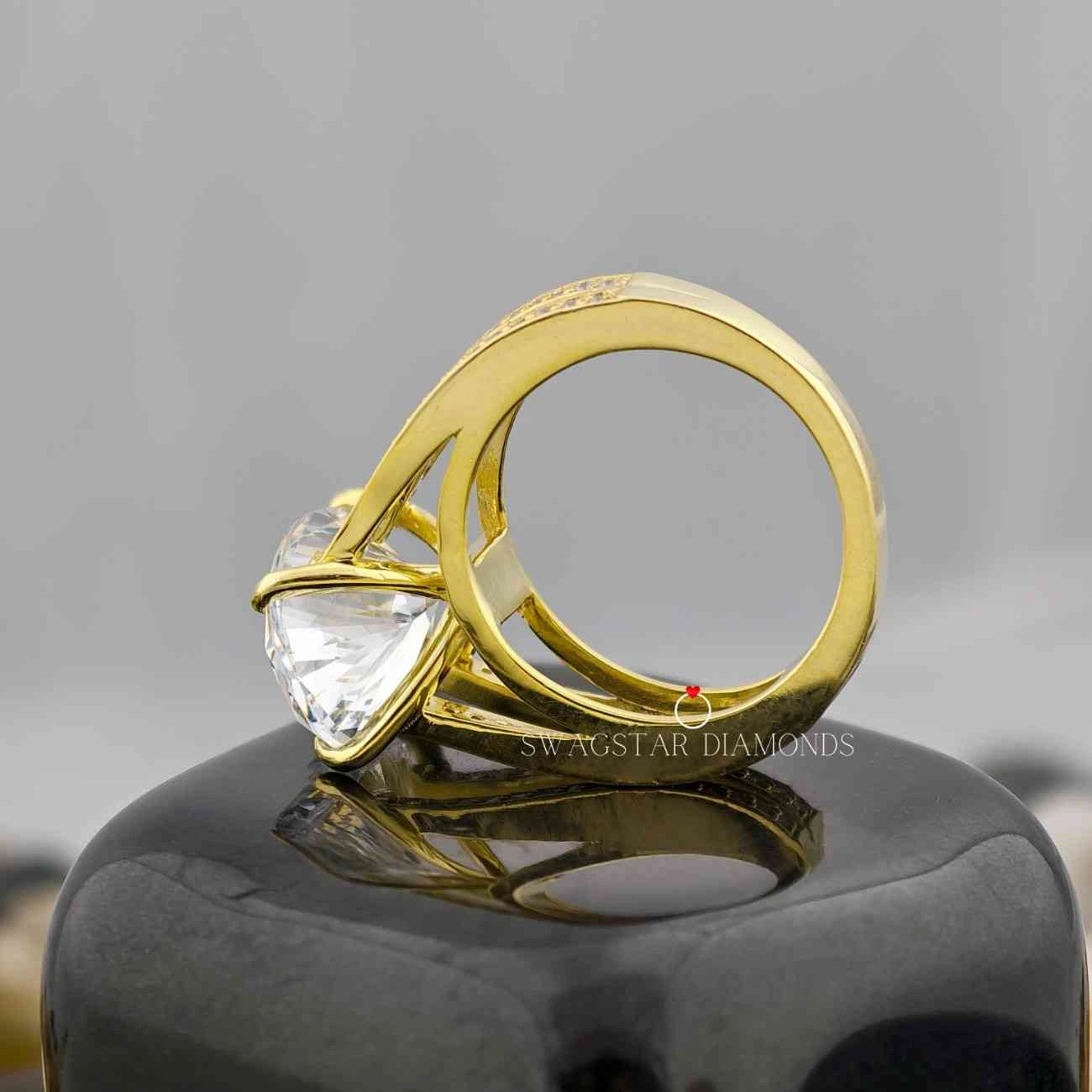 Pave Unique Cathedral Ring