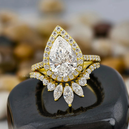 Pear Cut Halo Wedding Ring Set