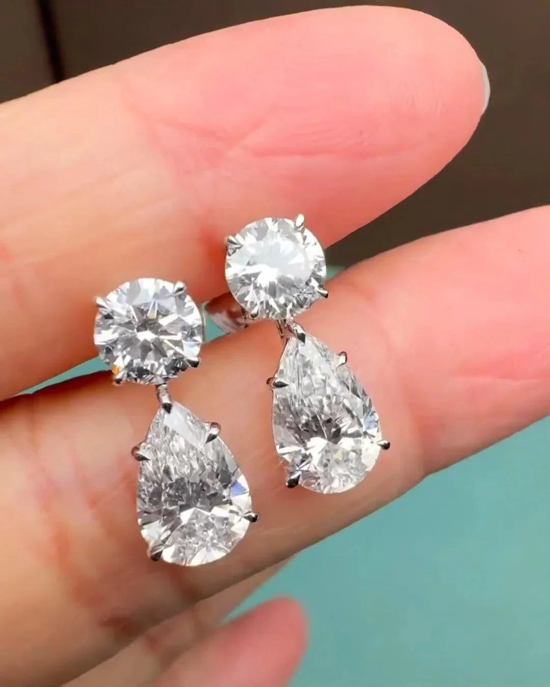 Pear Round Cut Lab Grown Diamonds Drop Earring