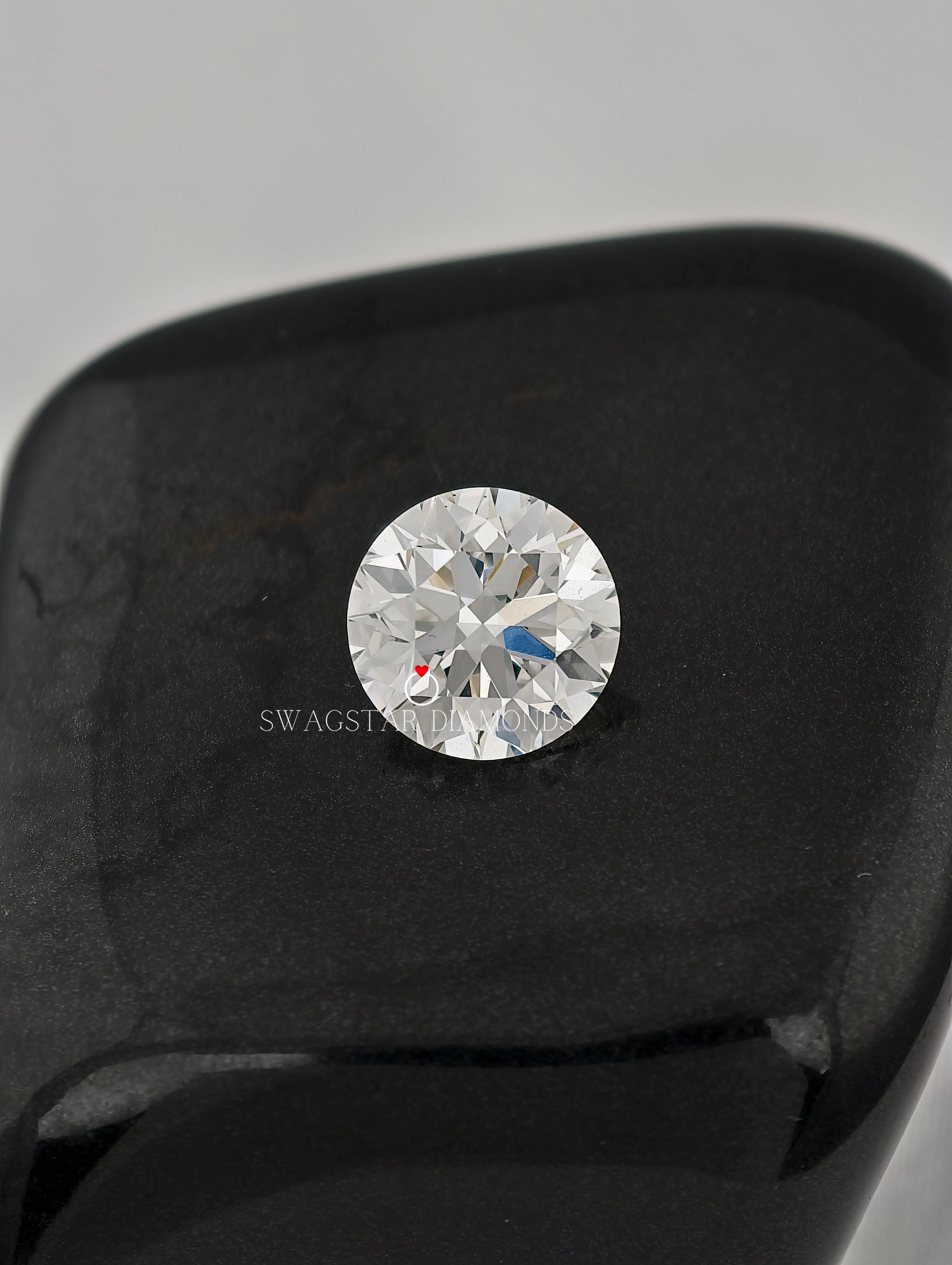 Round Cut Lab Grown Diamond