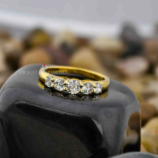 Round Cut Lab Grown Diamond Ring