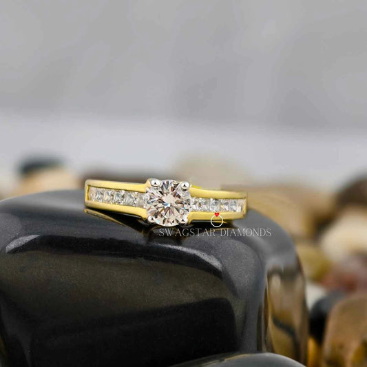 Round Cut Solitaire Unique Ring