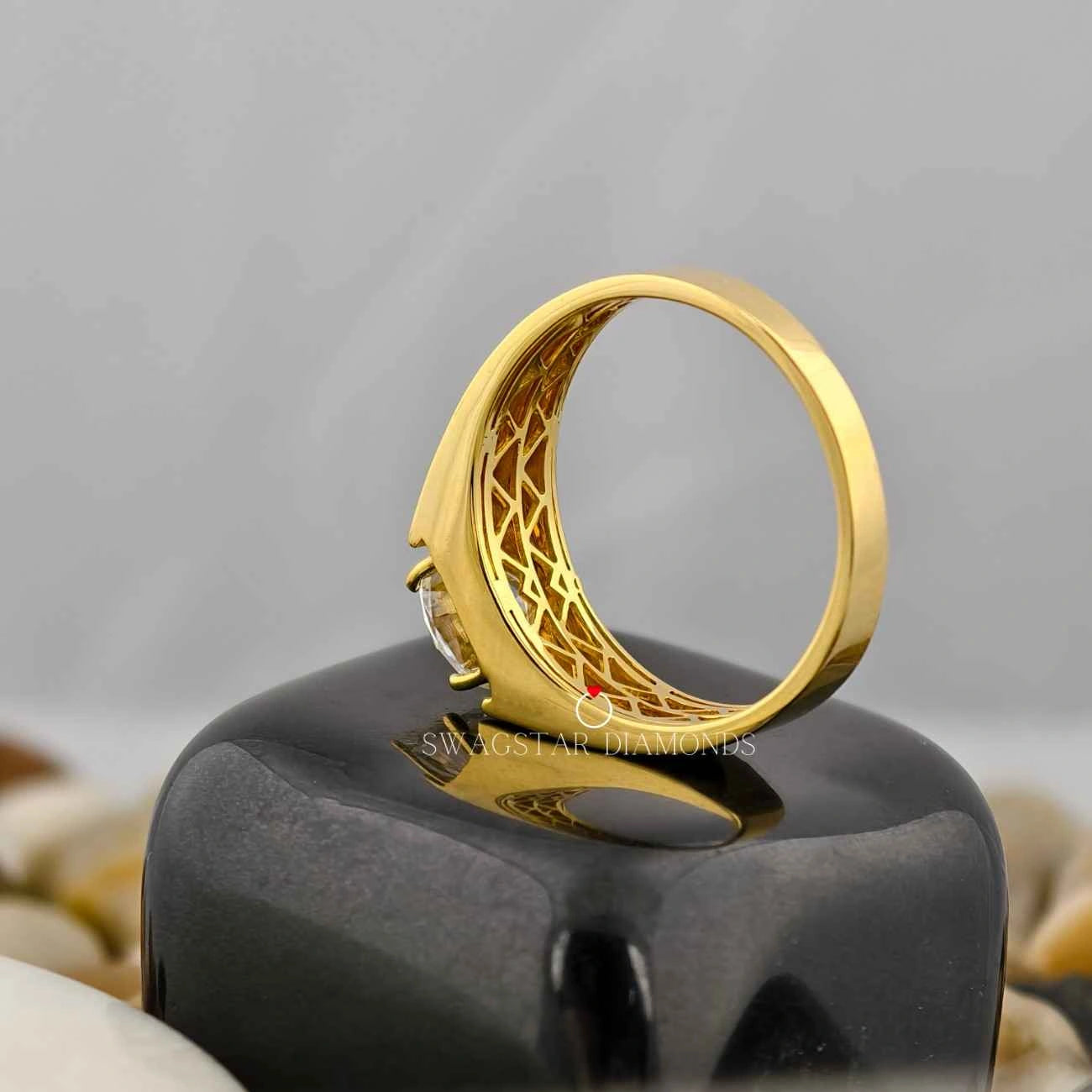 Round Cut Solitaire Wedding Ring
