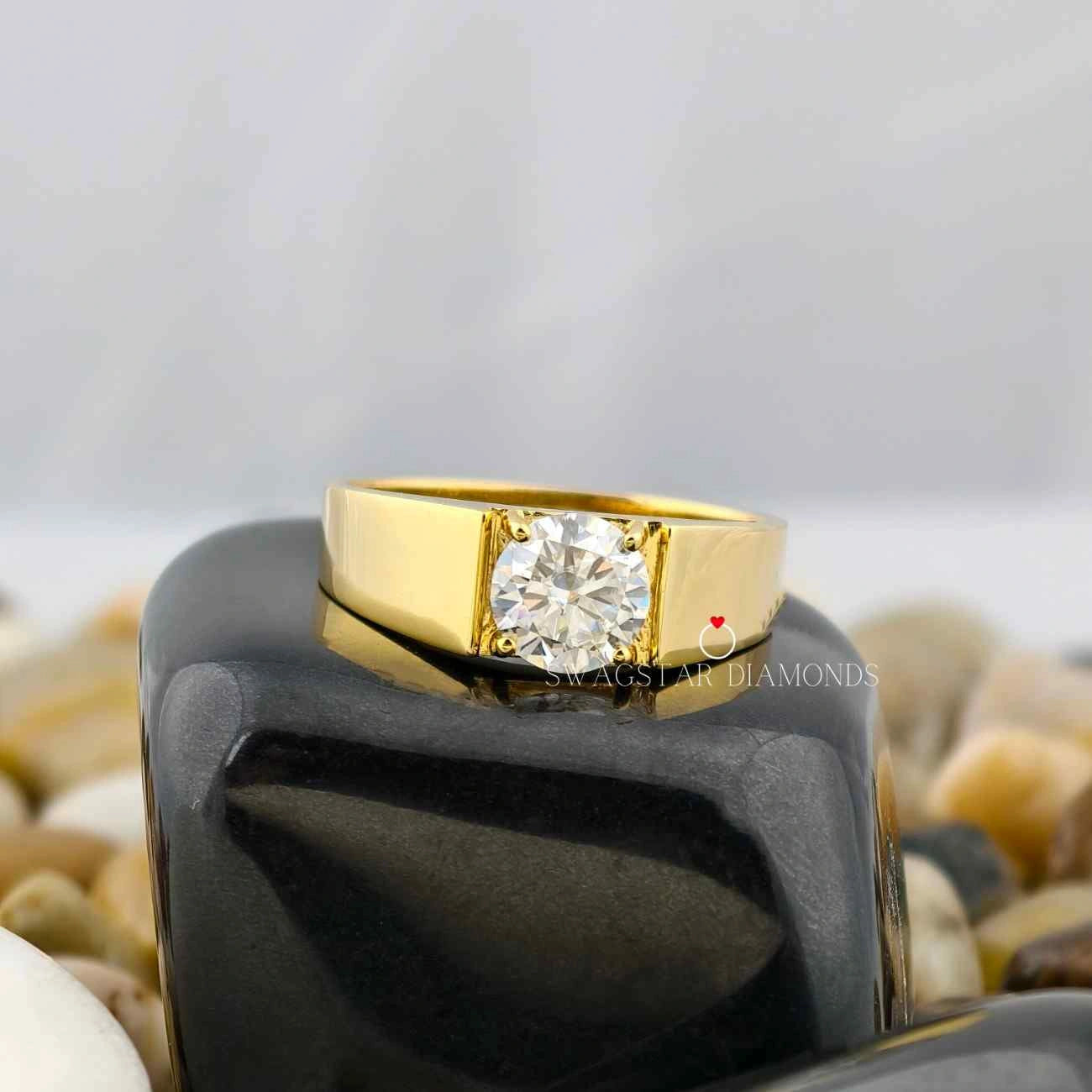 Round Cut Thick Band Unisex Ring