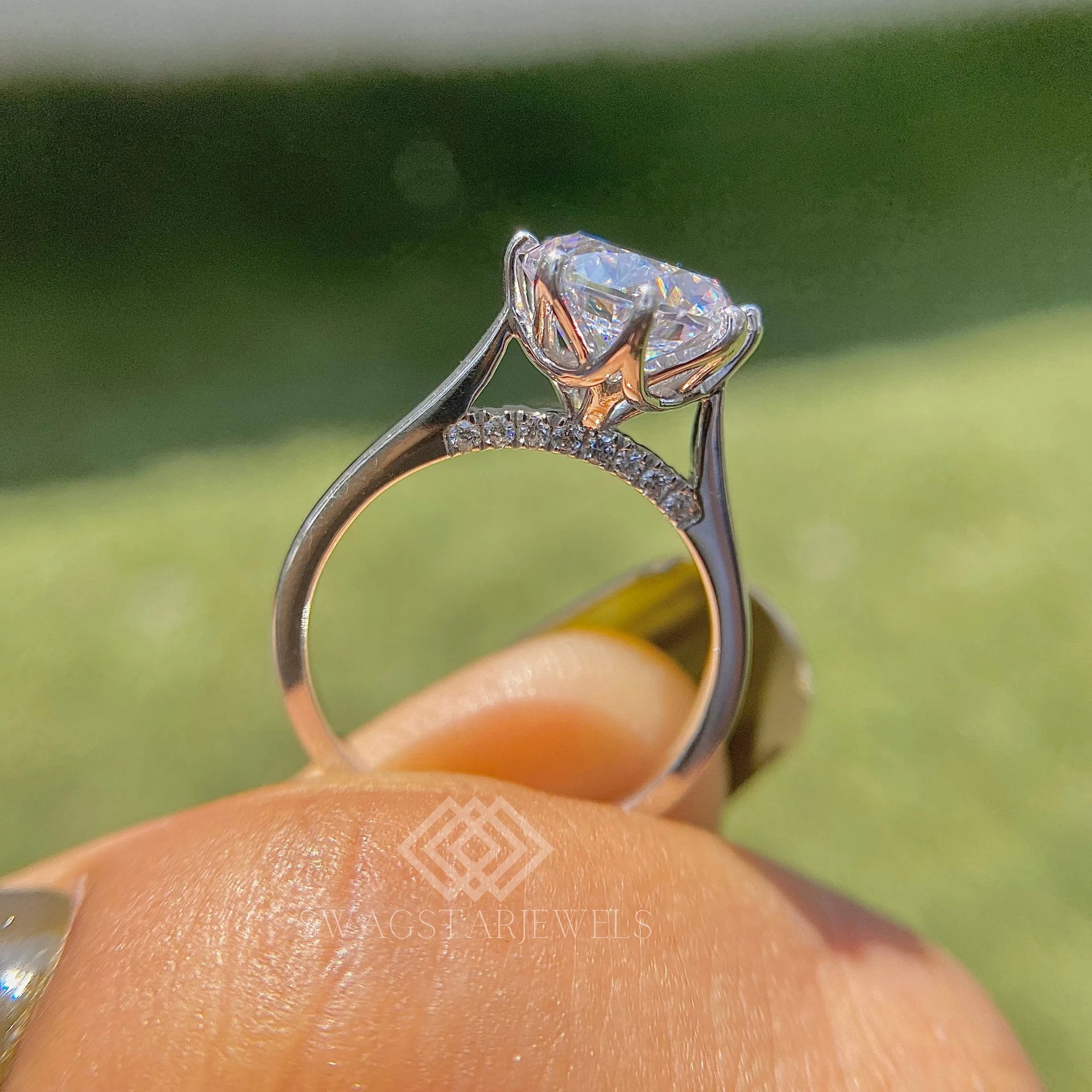 Round Cut Tulip Basket Ring